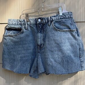 Good American 90s Cheeky Cut Off Jean Shorts